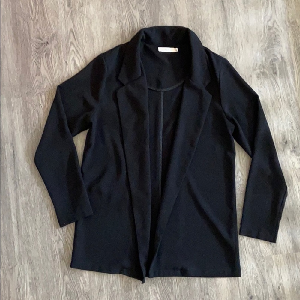 🚨SOLD🚨 LUSH - Novak Crepe Blazer